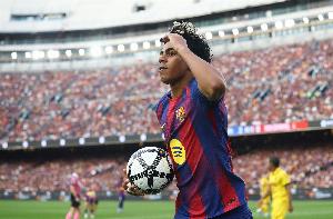 世体盛赞亚马尔：为胸前队徽奉献所有，肩负重担毫不畏惧