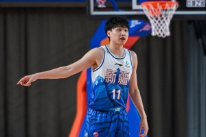 5失误太多！齐麟9中3拿到17分1板1助1断 罚球12中9