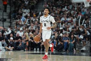 米奇：预计哈珀周日能出战 他需要克服拇指的疼痛和扭伤