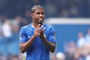 安德雷·桑托斯：第一个去训练的是詹姆斯 后卫踢前锋我会选托辛