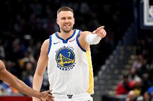 高效独角兽！波尔津吉斯12投8中&三分6中3 得到20分5板5助1断2帽