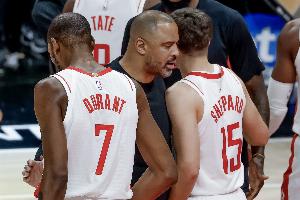 斯通：我们很多球员打法独一无二 小贾巴里本赛季多方面进步巨大