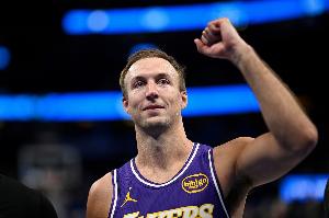 拉拉维亚：很多人都以为肯纳德是纯三分手 但他的能力远不止于此