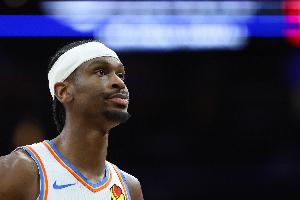 NBA历史单赛季场均30+命中率最高后卫：本赛季SGA超越乔丹居首