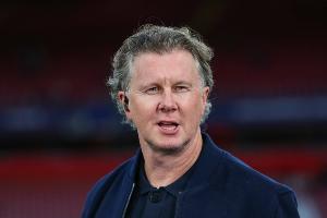 麦克马纳曼：皇马球员的权力过大，教练得哄他们开心而非训诫