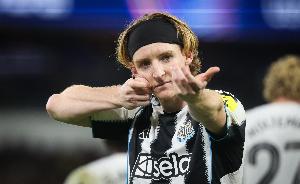 预计转会费超5500万镑！泰晤士：拜仁已联系纽卡前锋戈登