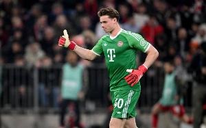 法尔克：即使诺伊尔续约，乌尔比希下赛季仍会获得更多比赛时间