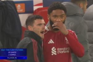 利物浦半场连换两人，加克波、戈麦斯登场伊萨克、弗林蓬下场