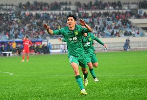 博主：曹永竞各项赛事代表国安出战100次，贡献16球9助攻