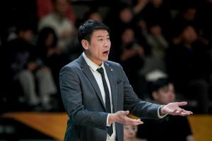 CUBAL官方：华侨大学主帅周鲁男持续辱骂裁判 停赛1场+书面检讨