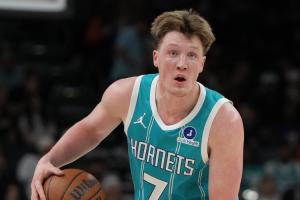 新秀三分王！斯波：克尼佩尔在我看来就是本赛季的最佳新秀！