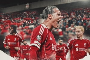 利物浦对阵巴黎次回合海报：范戴克、萨拉赫、埃基蒂克出镜