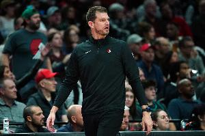 斯普利特：对阵马刺你需要三分投得好才行 今天我们没有做到