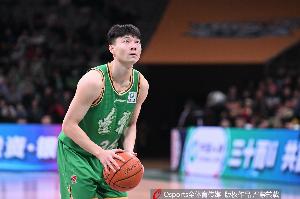 手感冰凉！鄢手骐6投仅1中拿4分 三分3中0&正负值-17