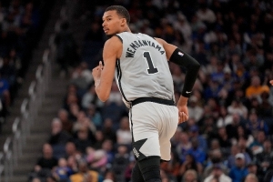 键盘侠|错过LBJ时代很遗憾&幸好赶上文班亚马时代！他就是2K怪物