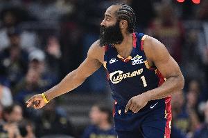 得控制一下！ 哈登系列赛5场合计送出30次失误 场均6失误
