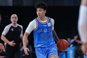 复出状态可以！赵睿4中3拿下11分5板3助 次节连拿7分