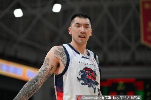 媒体人：面对伤病困扰的上海 山东甚至有机会赢球 结局有点遗憾