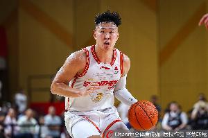 贺希宁：没有球队每一个人的帮助 我也拿不到MVP 感谢大家信任我